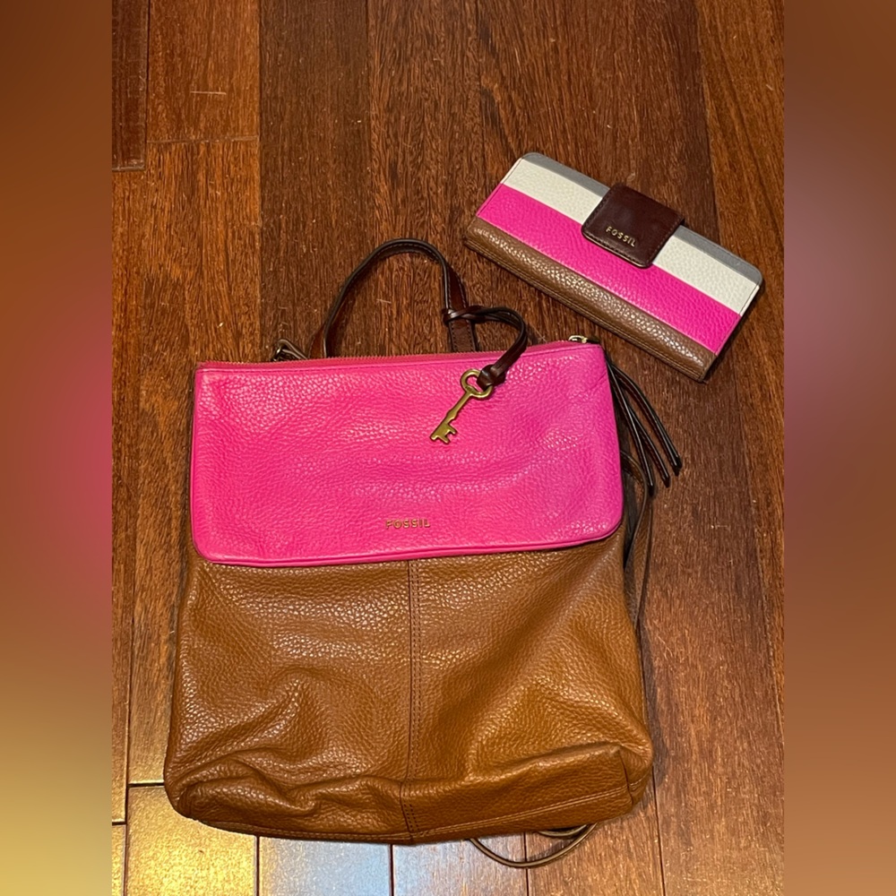 Fossil Convertible Purse/Backpack and Wallet Set